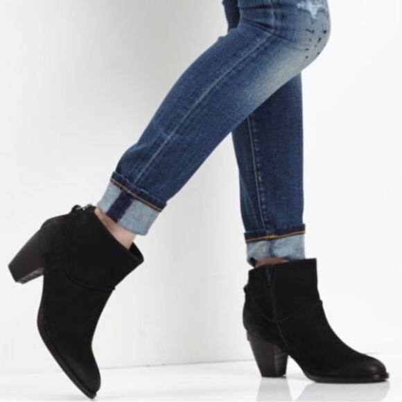 Steven by Steve Madden Leather Wesleyy Heeled Booties Black Suede Size 8 Minimal - Picture 1 of 13